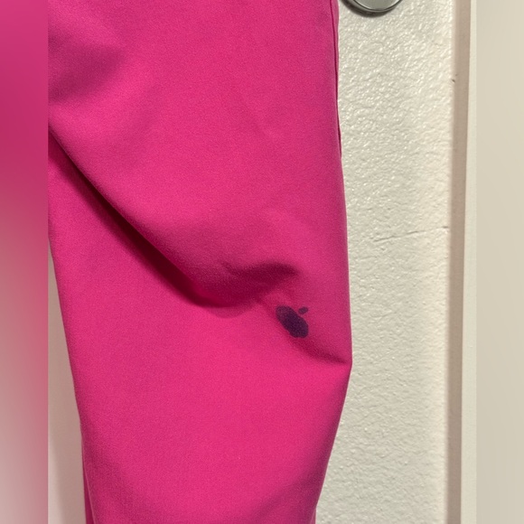 FIGS Electric Orchid Scrub Set — Catarina Top + Zamora Joggers (Medium) - Picture 4 of 10